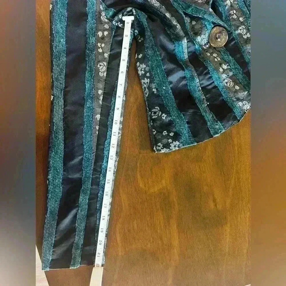 Bisou Bisou Patchwork Button Front Whimsy Goth Office Siren Blazer Size 12 - Picture 10 of 12